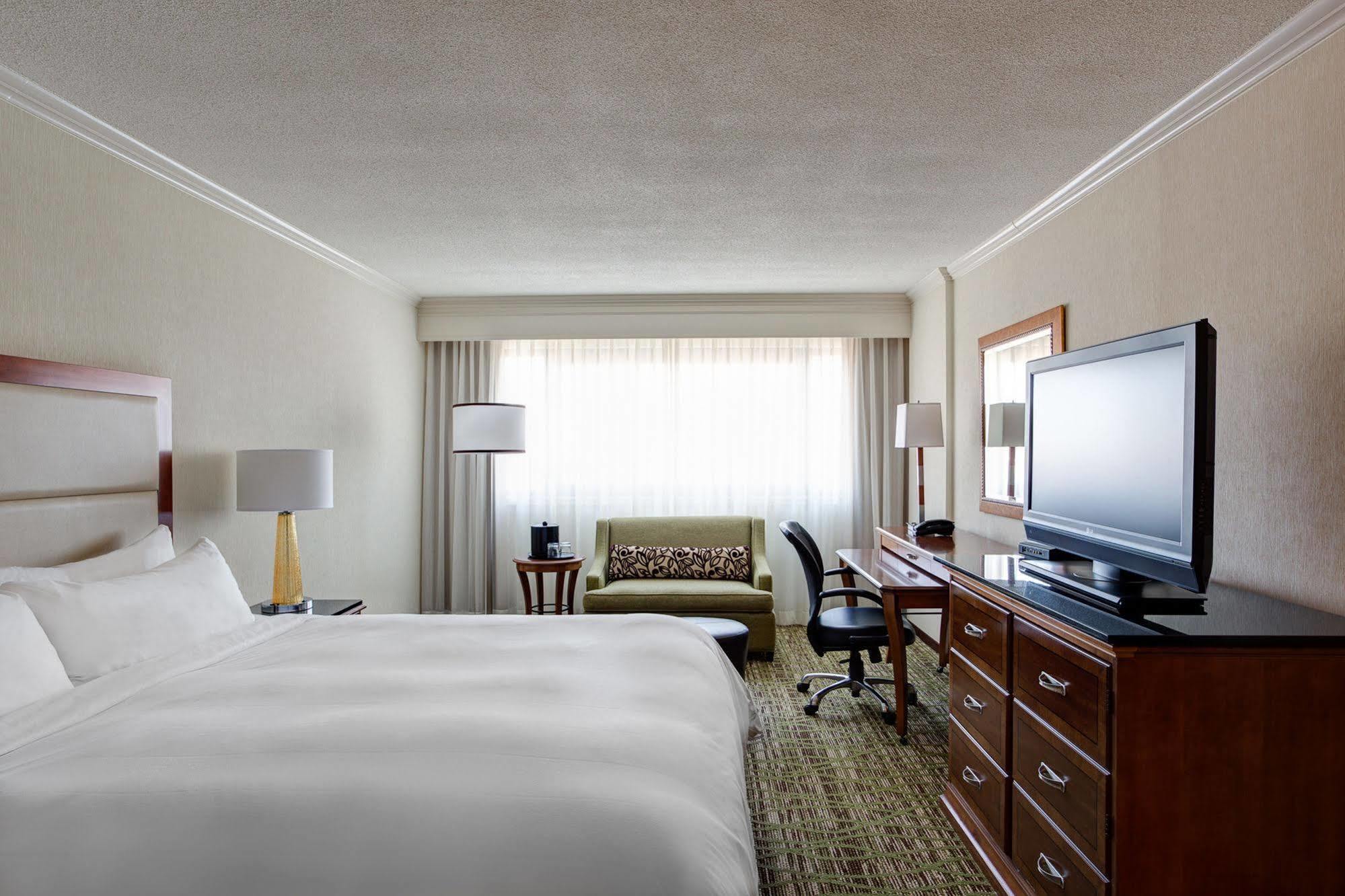 Luxury Hotels In Boston - Marriott Copley Place